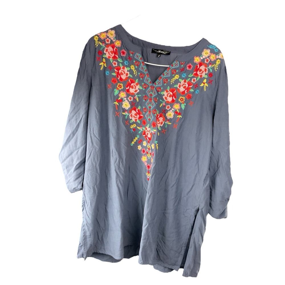 Andree by Unit Boho Floral‎ Embroidered Peasant Blouse in Blue/Gray Size Large
